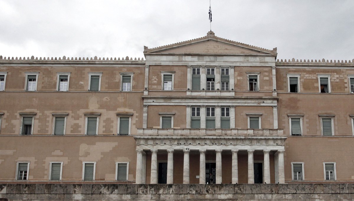 Ανοίγει η ψαλίδα ΣΥΡΙΖΑ - ΝΔ , τρίτο κόμμα με 14% η Δημοκρατική Συμπαράταξη