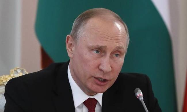 Πούτιν: Ο Σνόουντεν έκανε λάθος αλλά δεν είναι προδότης