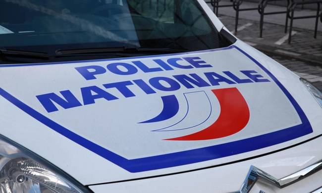 Συναγερμός στη Γαλλία: Αυτοκίνητο προσπάθησε να χτυπήσει πεζούς