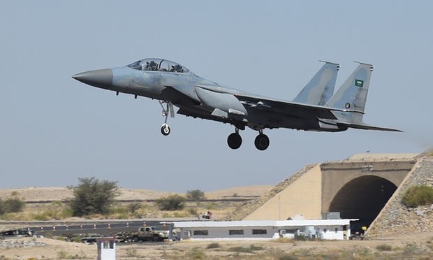 Ο Τραμπ πουλά F-15 στο Κατάρ: Συμφωνία ύψους 12 δισ. δολαρίων