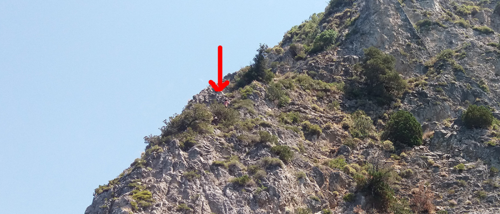ΤΩΡΑ: Απεγκλωβίστηκαν τουρίστας και πυροσβέστες στο βουνό της Κεφαλονιάς!