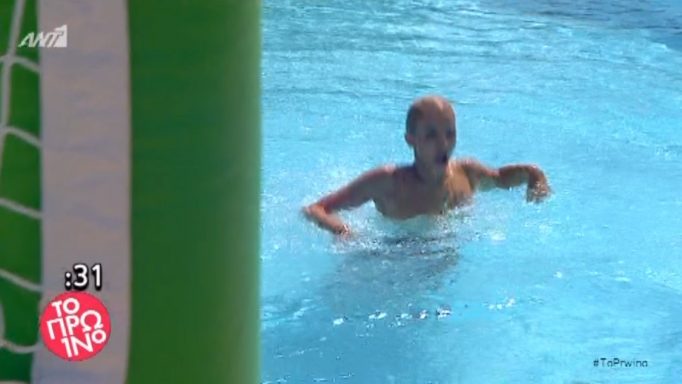 Τζένη Μελιτά: Αποκαλυπτικό ατύχημα! Βγήκε από την πισίνα και φάνηκαν όλα! (ΒΙΝΤΕΟ)
