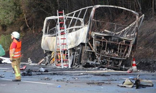 Τραγωδία τη Γερμανία: Νεκροί και οι 18 αγνοούμενοι του δυστυχήματος με το λεωφορείο
