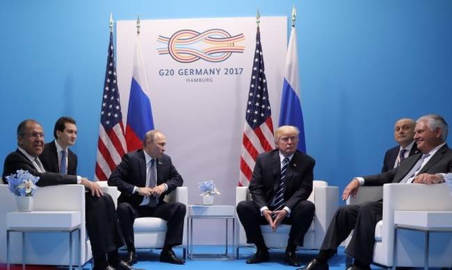 Συνάντηση Πούτιν - Τραμπ: Όλο το παρασκήνιο της ιστορικής συνάντησης