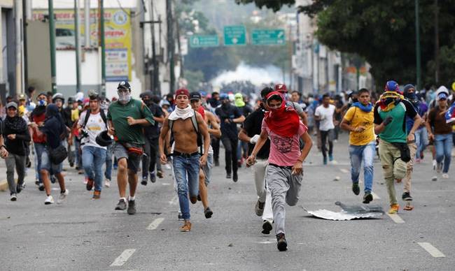 Βενεζουέλα: Στους 100 ο αριθμός των νεκρών από την έναρξη των διαδηλώσεων