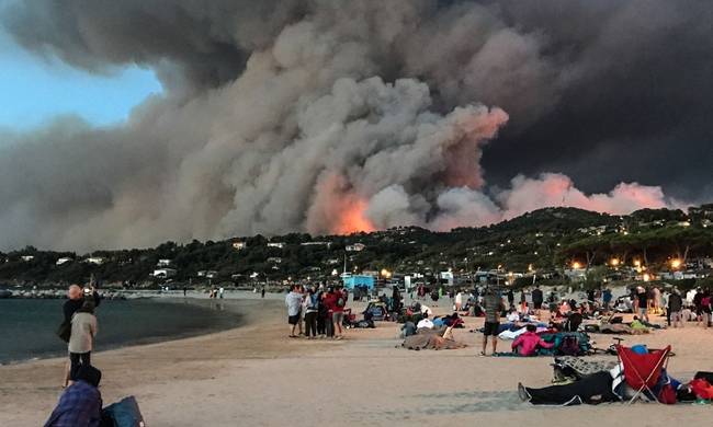 Πύρινος εφιάλτης στη Γαλλία - Συγκλονιστικές φωτογραφίες από τη μεγάλη πυρκαγιά