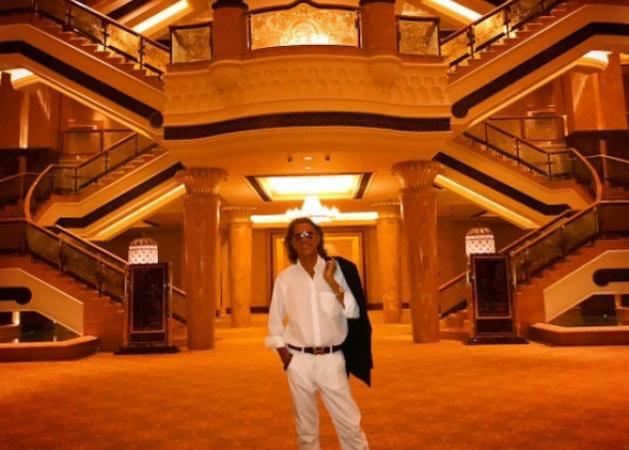 Απίστευτος: Ο Ψινάκης μέσα στην απόλυτη χλιδή σε παλάτι στο Αμπου Ντάμπι (ΦΩΤΟ)