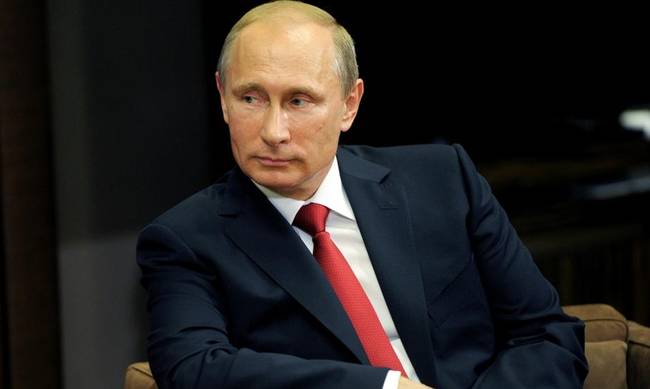 Το… σκέφτεται να θέσει νέα υποψηφιότητα για πρόεδρος ο Πούτιν