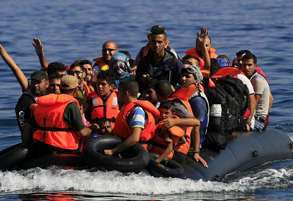 Διάσωση 128 μεταναστών σε Οινούσσες και Χίο