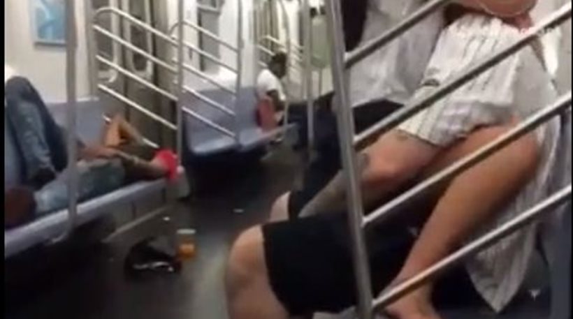 Βίντεο: Ασυγκράτητο ζευγάρι κάνει σεξ στο βαγόνι του μετρό