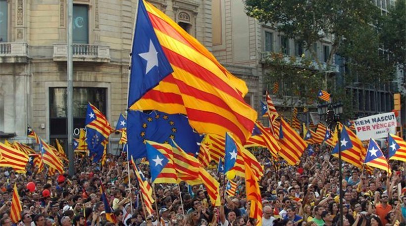 Καταλονία: Αποφασισμένοι να προχωρήσουν στο αυριανό δημοψήφισμα οι αυτονομιστές