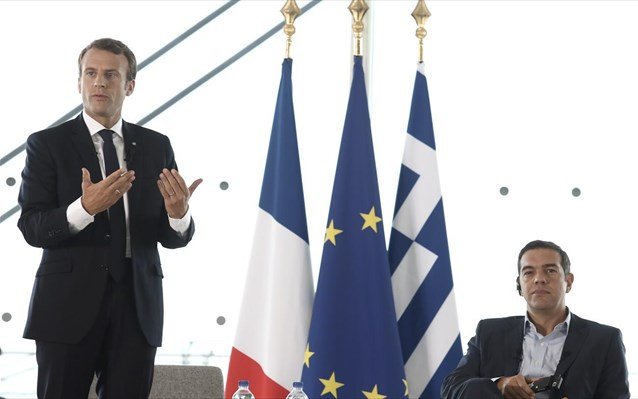 Μακρόν: Η Ελλάδα βρίσκει την ανάκαμψη, πρέπει να βοηθήσουμε