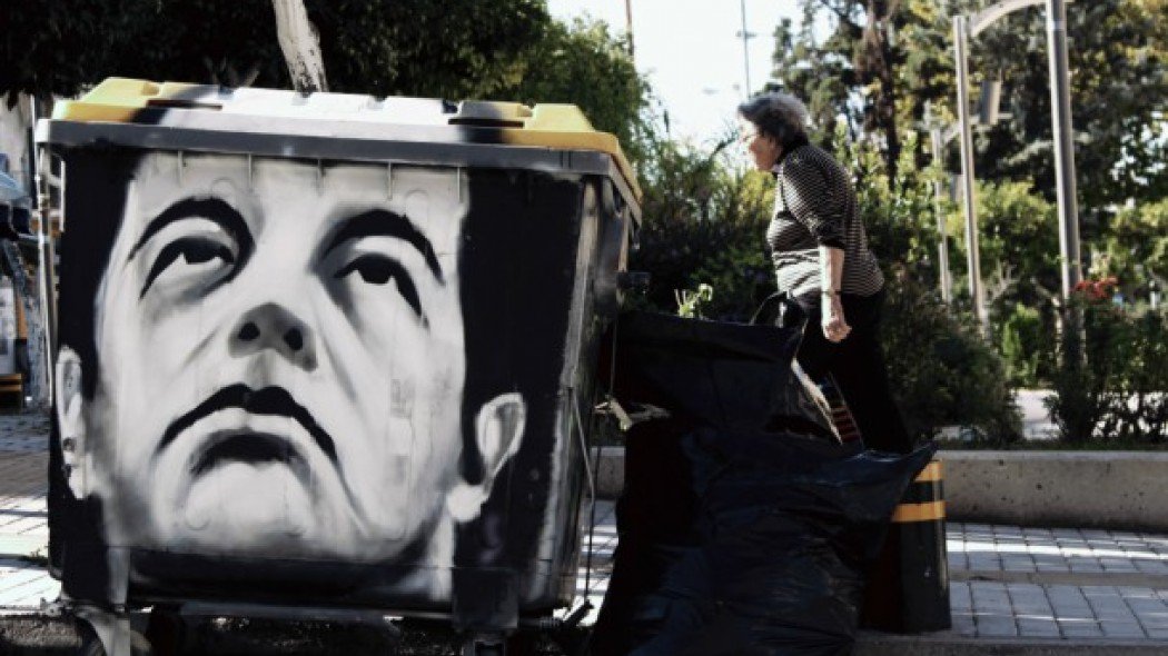 Κάποιον θυμίζει το γκράφιτι σε κάδο στο κέντρο της Αθήνας