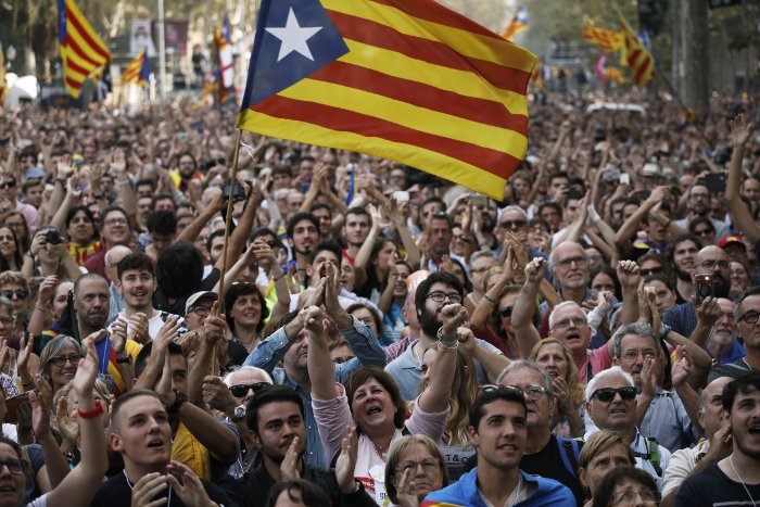 Το καταλανικό κοινοβούλιο αποφάσισε: Ανεξαρτησία! (video)