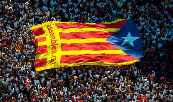 Η Μαδρίτη δρομολογεί αφαίρεση του αυτοδιοίκητου της Καταλονίας