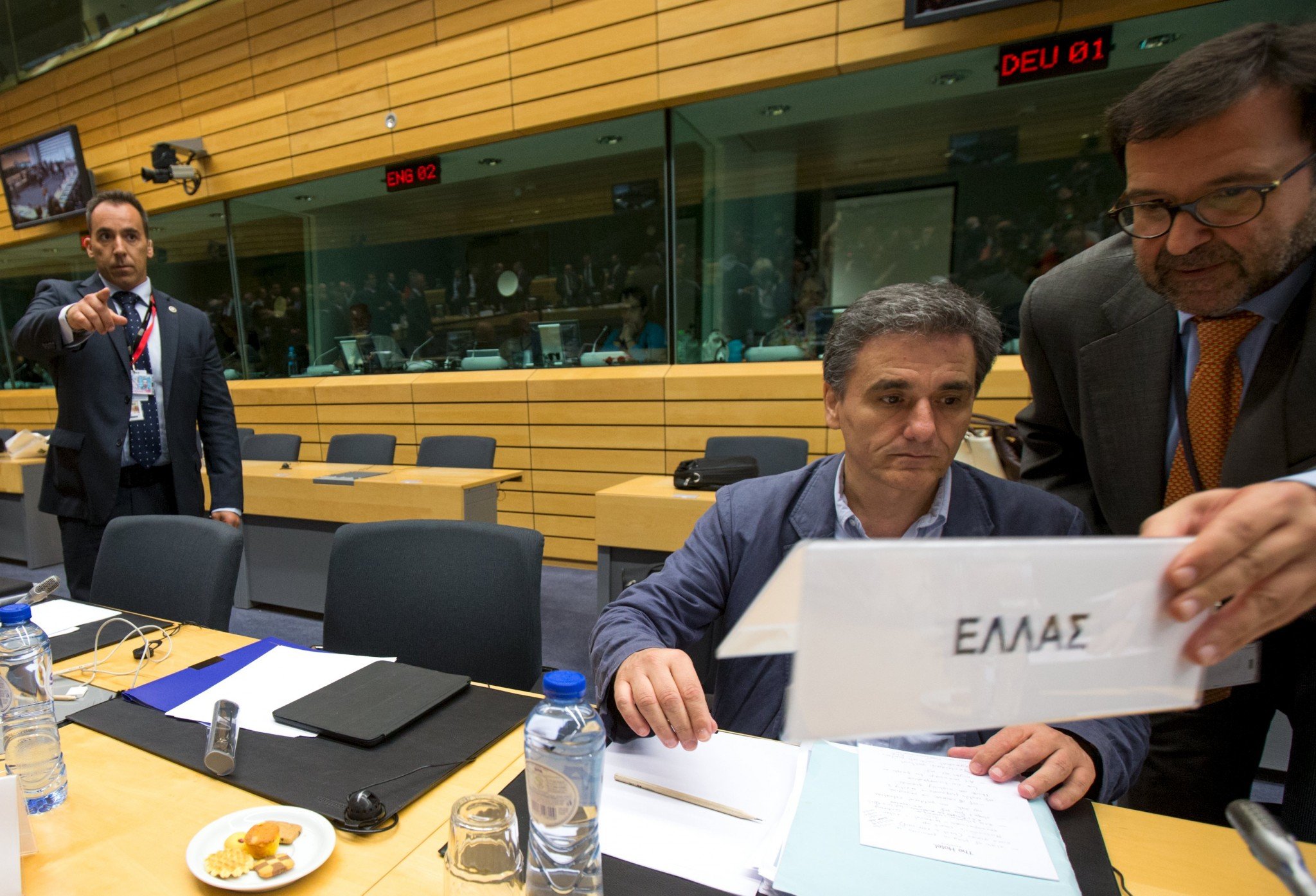Ανησυχία στο Eurogroup για τους πλειστηριασμούς: Ζήτησαν την προστασία των συμβολαιογράφων