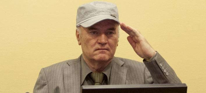 Σε ισόβια για γενοκτονία καταδικάστηκε ο «χασάπης της Βοσνίας» Μλάντιτς