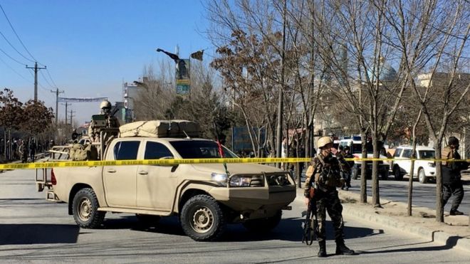 Επίθεση αυτοκτονίας με δεκάδες νεκρούς στη Καμπούλ