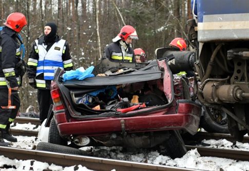 Σύγκρουση τρένων στο Ντίσελντορφ - τουλάχιστον 50 τραυματίες