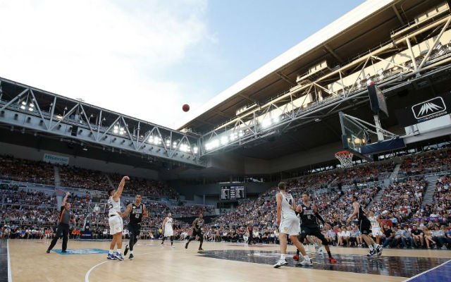 Στη Μελβούρνη το τόλμησαν: Μπάσκετ με… ανοικτή οροφή (Pics-Vids)!