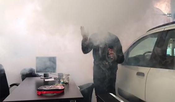 Απίστευτο βίντεο: Δείτε πως ο ληστής γίνεται... καπνός!