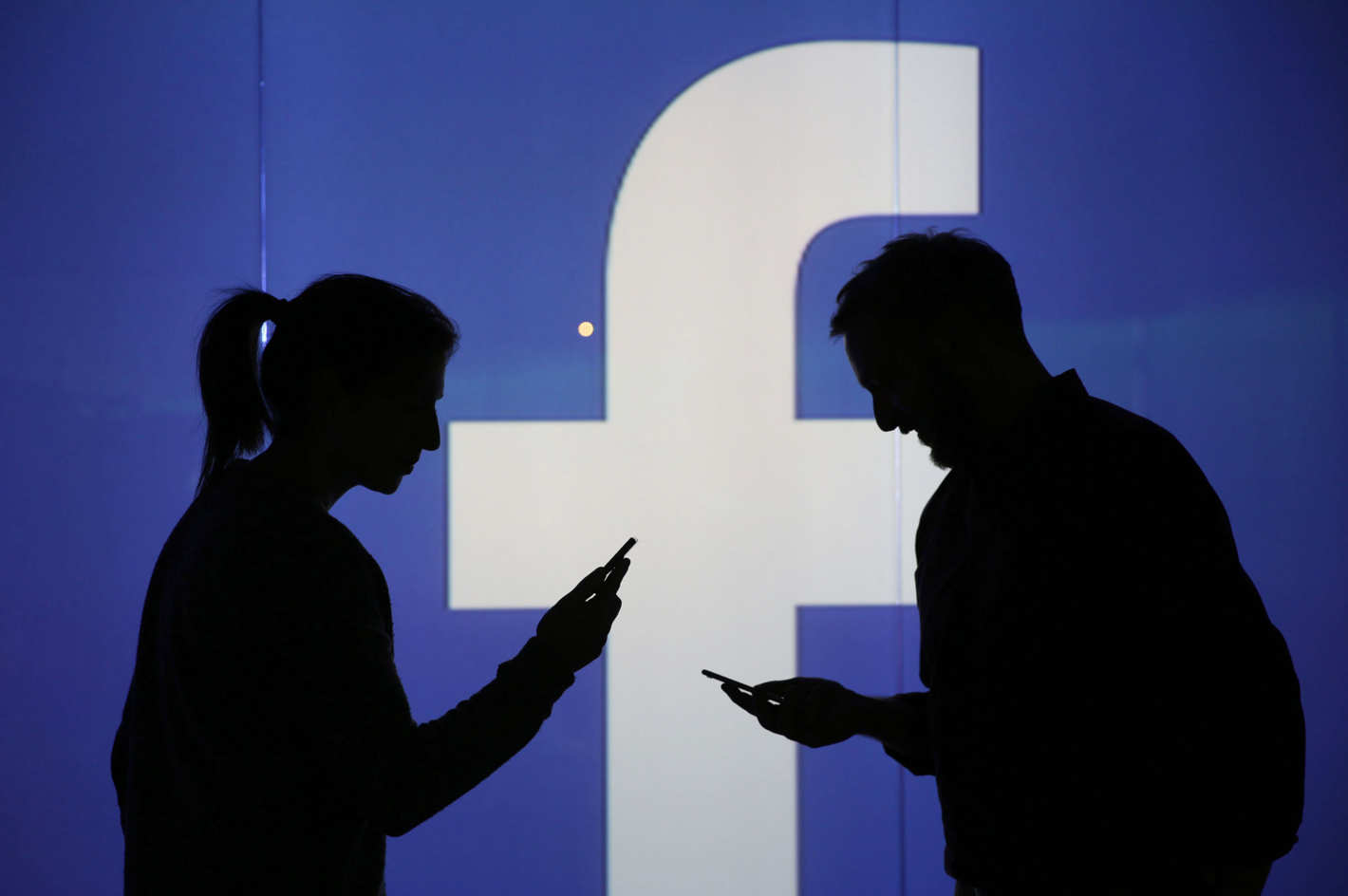 «Έπεσε» το Facebook - Προβλήματα σε όλο τον πλανήτη