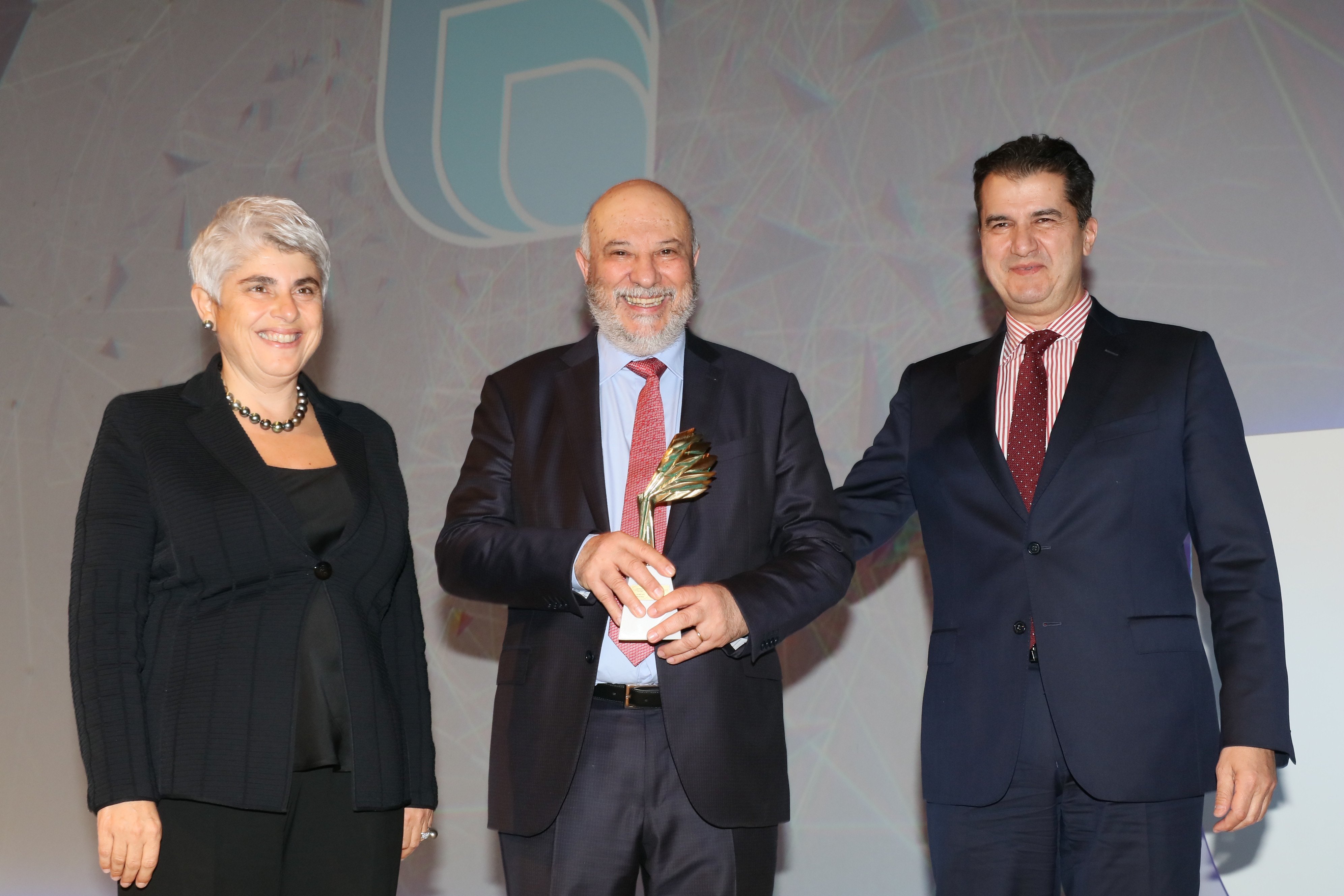 GENESIS Pharma : Διακρίθηκε στα Growth Awards  στην κατηγορία «Εταιρική Κοινωνική Ευθύνη»