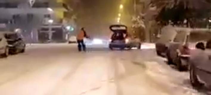 Κορυφαίος: Εκανε σκι στους δρόμους της Ορεστιάδας! (video)