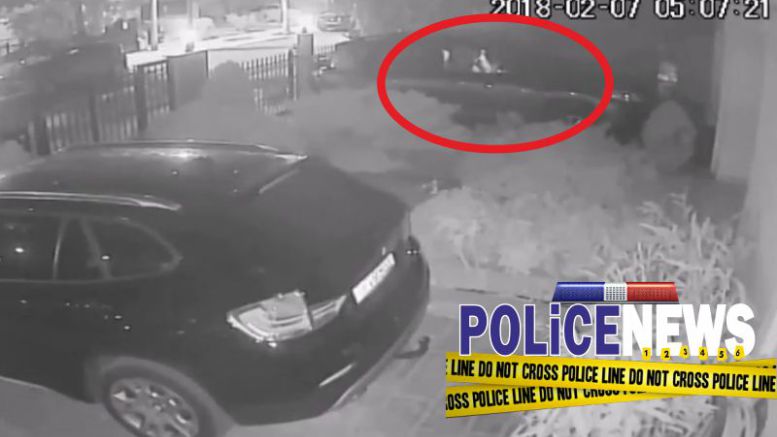 Κάμερα ασφαλείας καταγράφει κλεφτρόνι που έχει ρημάξει αυτοκίνητα στο Φάληρο (video)