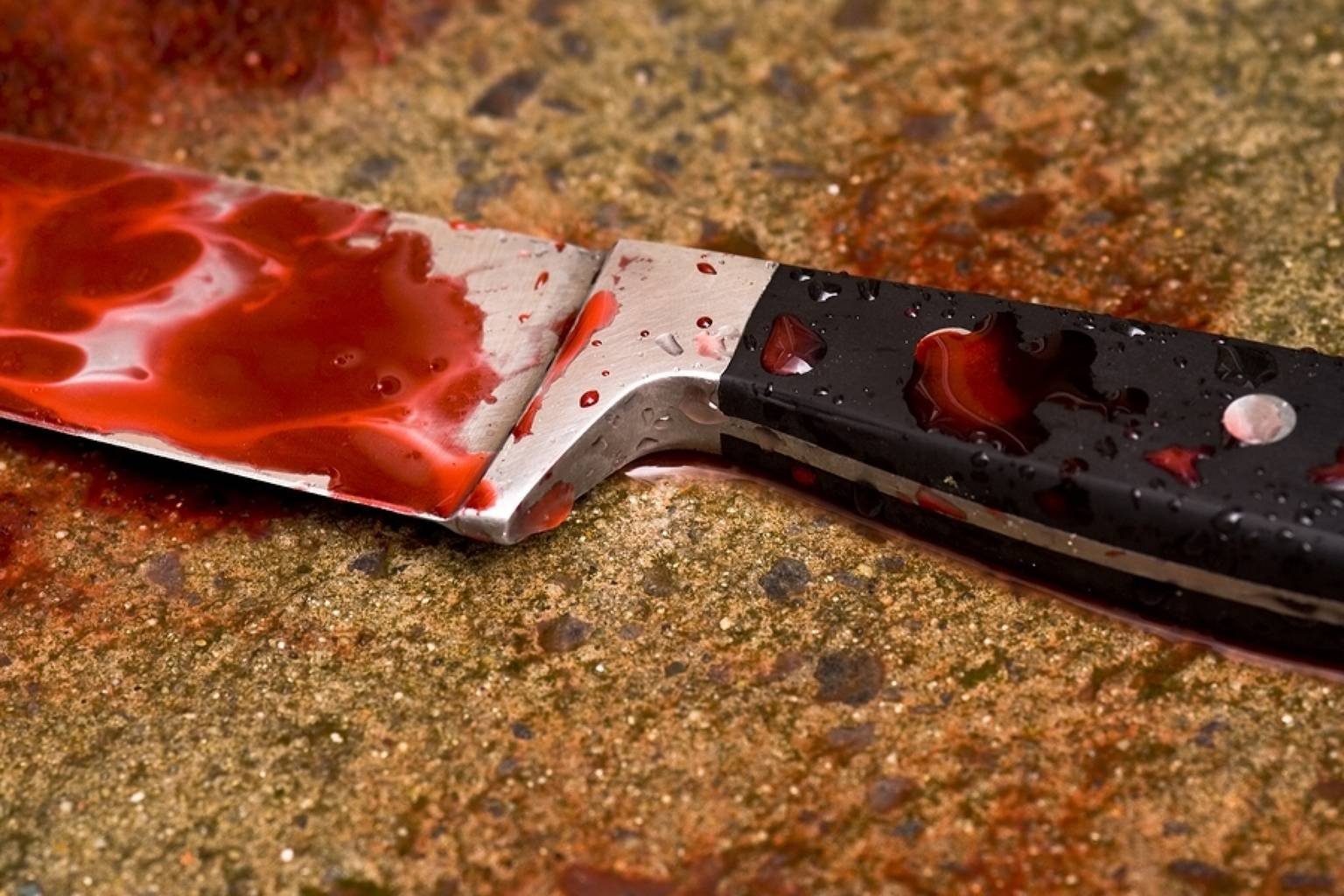 Τουλάχιστον πέντε μαχαιριές δέχτηκε ο νεαρός που βρέθηκε νεκρός στην Βικτώρια