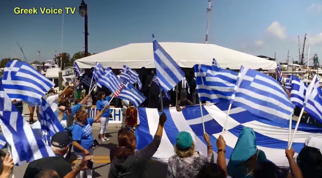 Περήφανη έπαρση της ελληνικής σημαίας στη Φλόριδα παρουσία Π. Κουρουμπλή
