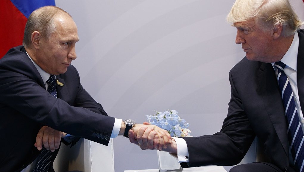 Στο Ελσίνκι θα συναντηθούν Τραμπ – Πούτιν