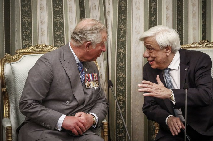 (photo) Πρόεδρος της Δημοκρατίας και πρωθυπουργός συναντήθηκαν με τον Κάρολο