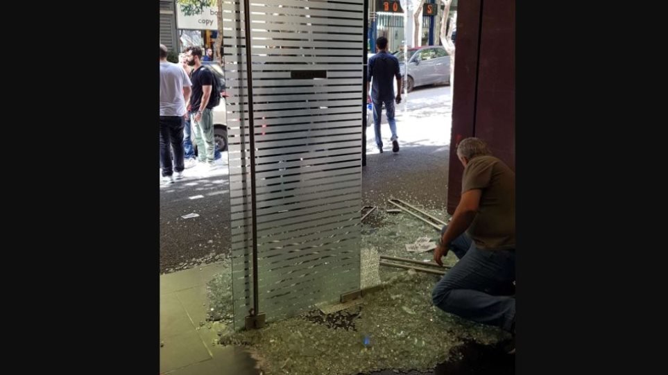 Συνελήφθη 26χρονος για την επίθεση στην Ελληνοαμερικάνικη Ένωση