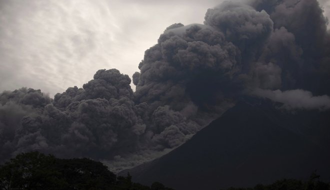 Αυξάνεται ο αριθμός των νεκρών από την έκρηξη ηφαιστείου στη Γουατεμάλα