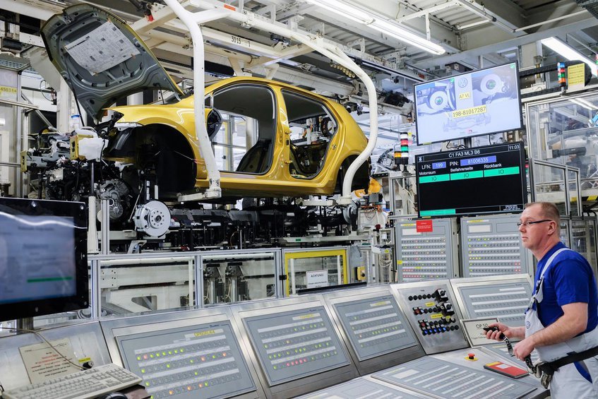 H VW σταματά την παραγωγή στο κεντρικό της εργοστάσιο