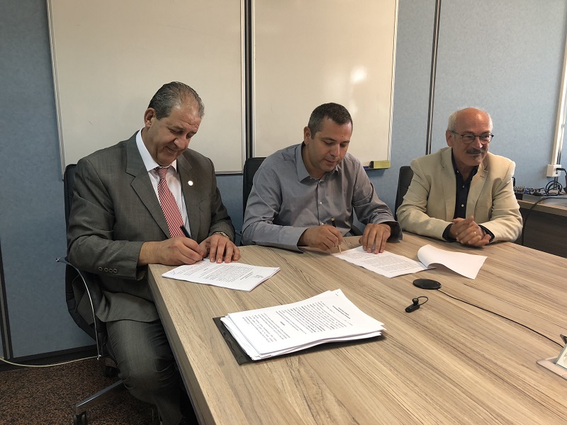 Υπογράφηκε η συλλογική σύμβαση του ΕΟΠΥΥ με τον Πανελλήνιο Σύλλογο Φυσικοθεραπευτών