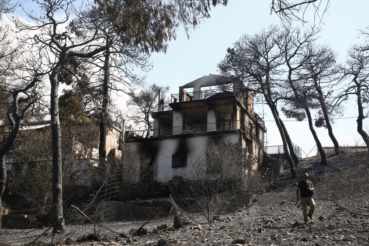 Προστασία δημόσιας υγείας στις πληγείσες από τις φωτιές περιοχές