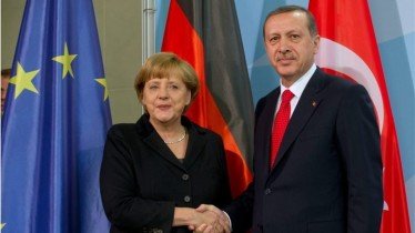 Le Figaro: Η Γερμανία ανησυχεί για την τουρκική κρίση
