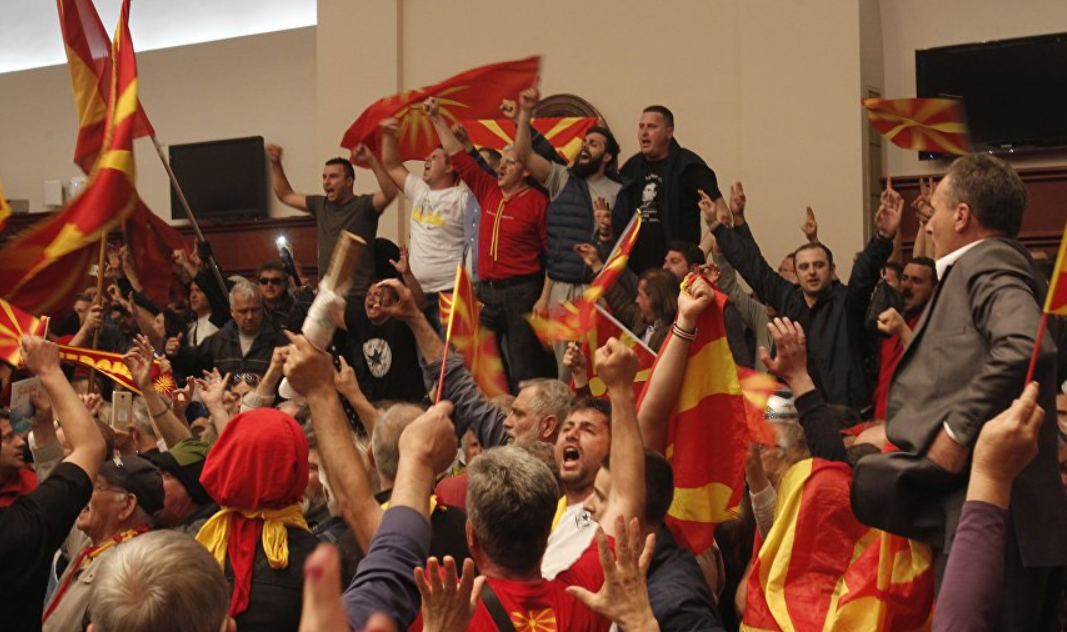 Ενέργειες ακτιβιστών της ΠΓΔΜ να μποϋκοτάρουν το δημοψήφισμα της 30ης Σεπτέμβρη
