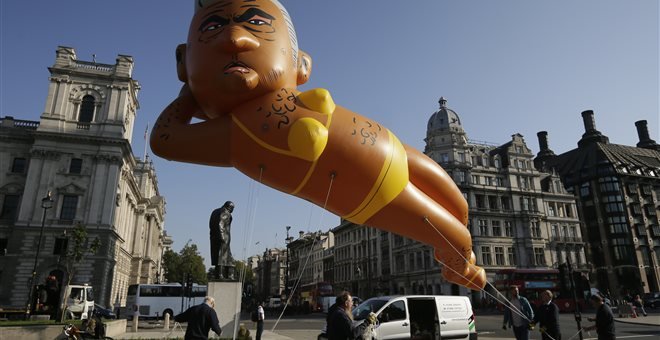 Μπαλόνι με την φυσιογνωμία του δημάρχου του Λονδίνου (video)
