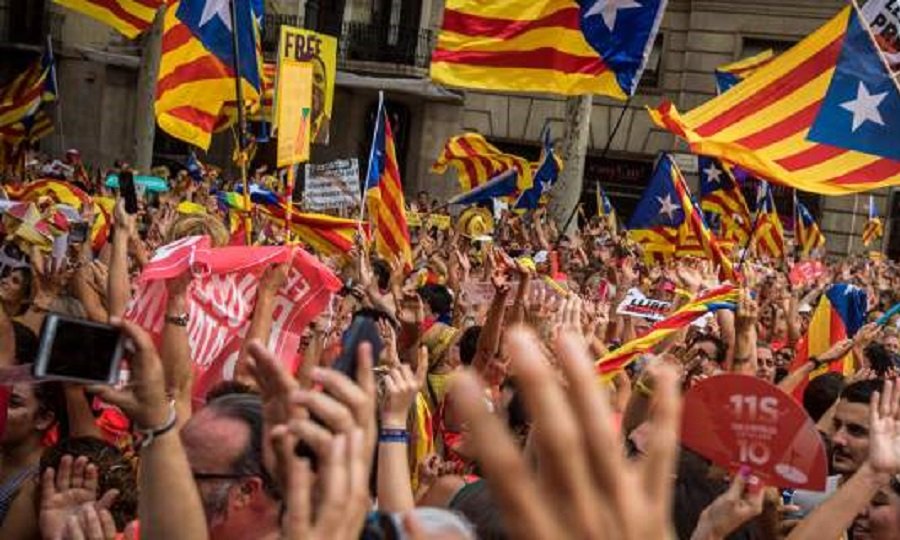 Στους δρόμους για την ανεξαρτησία τους πάλι οι Καταλανοί