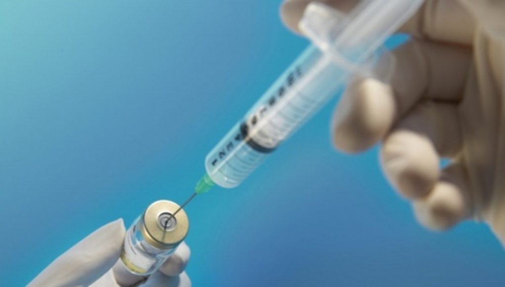 Πανελλήνιος Φαρμακευτικός Σύλλογος : Η έμμεση προπαγάνδα κατά του εμβολιασμού είναι επικίνδυνη