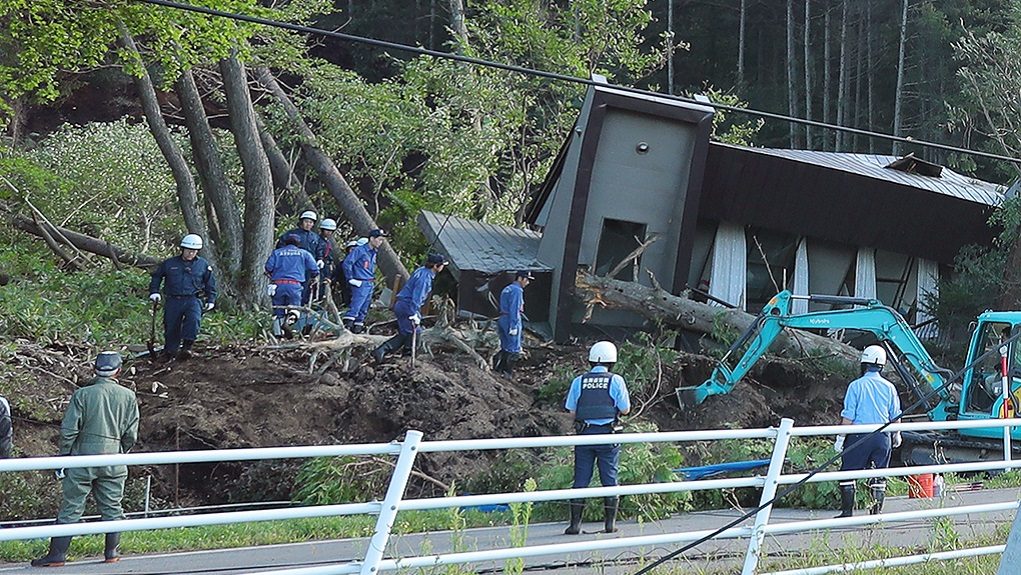 Αυξάνεται δραματικά ο αριθμός των νεκρών από τον σεισμό στην Ιαπωνία
