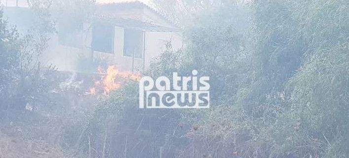 Καίγονται σπίτια στην Ηλεία