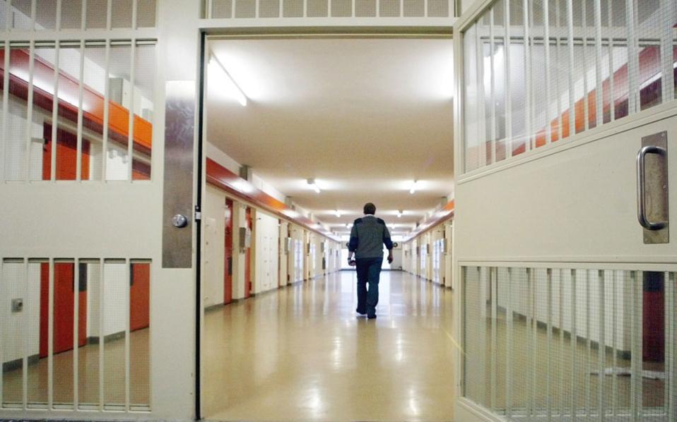 Νεκρός κρατούμενος στις φυλακές της Αγιάς μετά από μαχαίρωμα από συγκρατούμενο