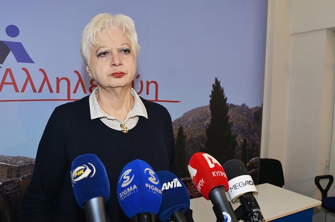 Αλβανία: Ανεπιθύμητη και η ευρωβουλευτής Ελένη Θεοχάρους