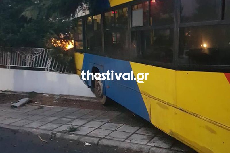 Τρελή πορεία λεωφορείου στην Θεσσαλονίκη (φωτό)