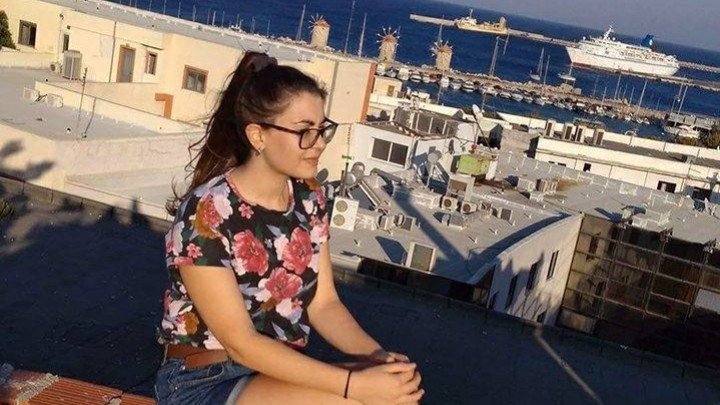 Κάμερα ασφαλείας δείχνει την τελευταία στιγμή της 21χρονης φοιτήτριας πριν βρεθεί νεκρή