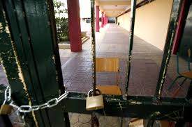 Συνέλαβαν στο Αγρίνιο μαθητές Γυμνασίου και τους γονείς τους για την κατάληψη στο σχολείο τους